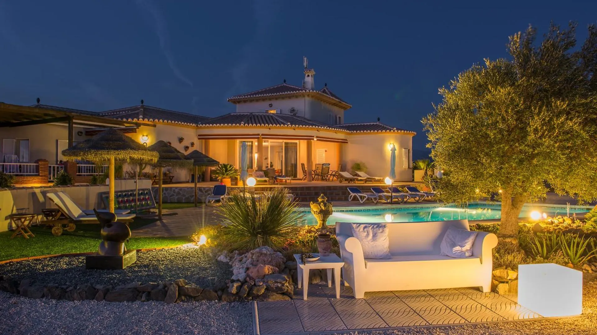 Bed & Breakfast B&B El Pajarero Arenas  Spain